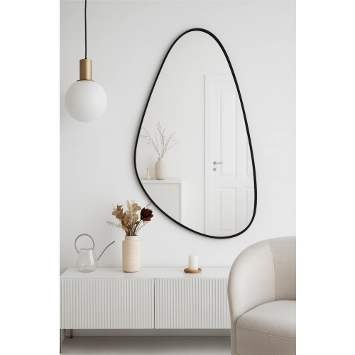 Lustro ORGANIC DROP – lustro o nieregularnym kształcie w czarnej ramie | Designerskie lustro organiczne do przedpokoju, salonu i sypialni